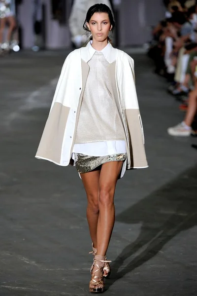 Look 4